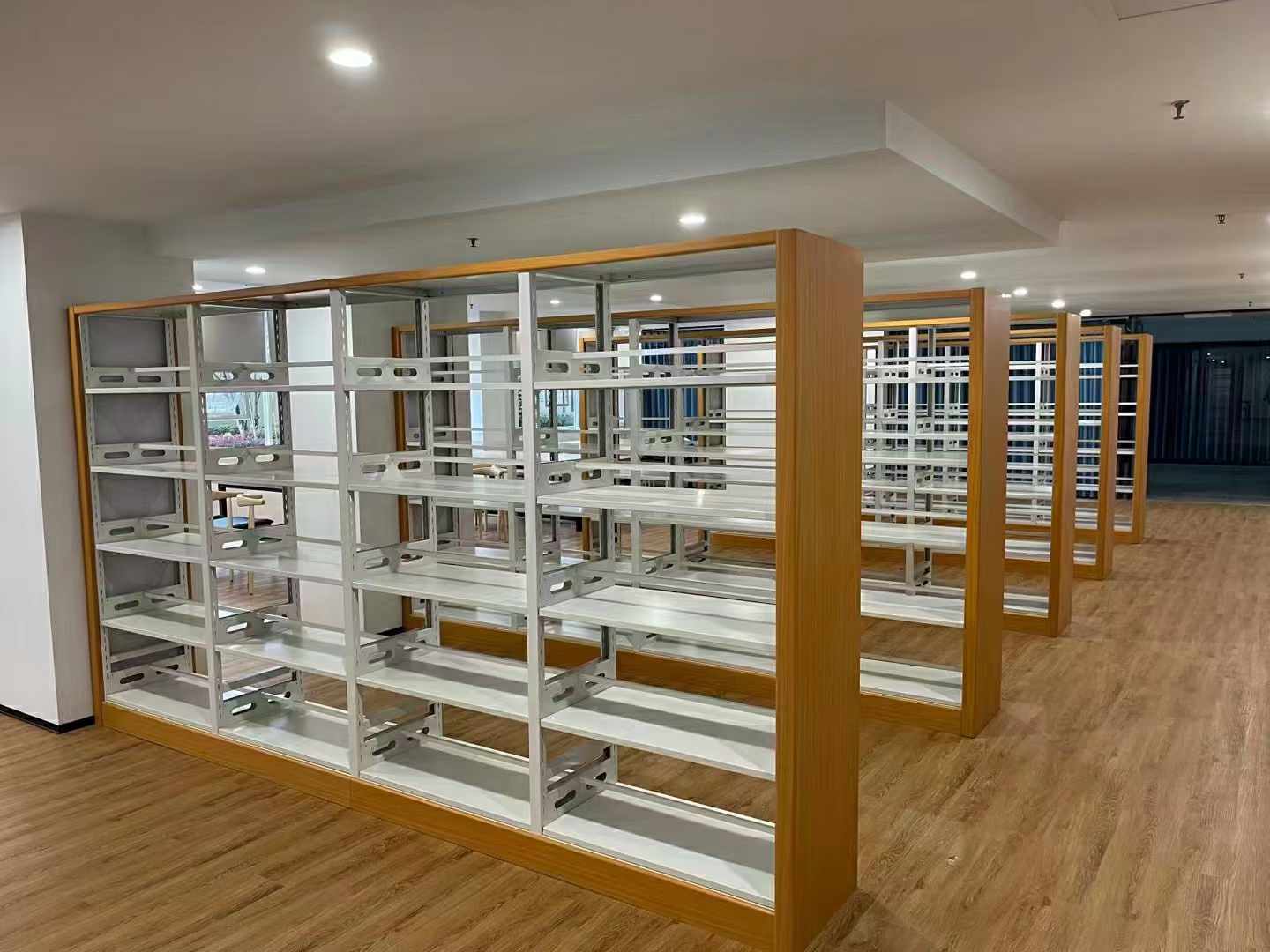 鋼制圖書館書架，實(shí)用與注意事項(xiàng)全知道